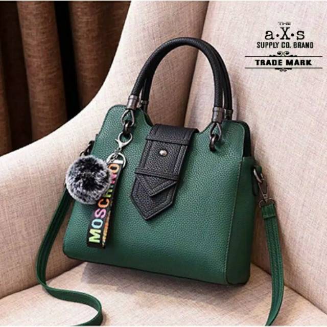 

HOT ITEM!!! TAS GANDENG DESAIN TERBARU TERLARIS/TERMURAH