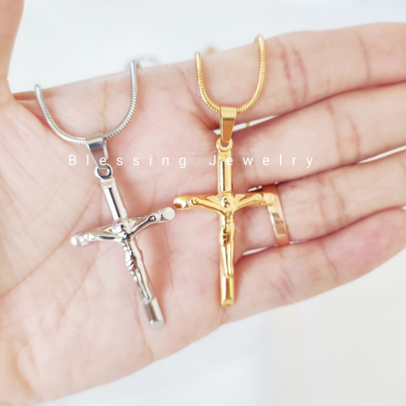 Kalung Salib Yesus Emas Titanium