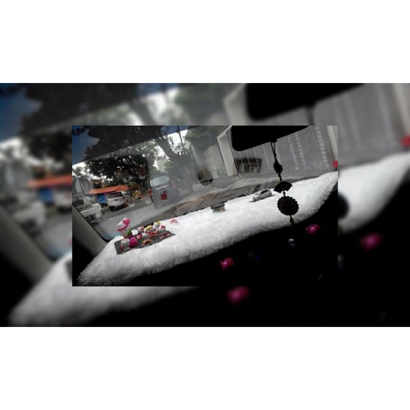 

ALASPELINDUNGDASHBOARDMOBIL(PUTIH)