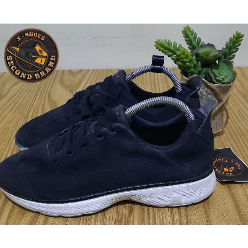 SEPATU SKECHERS PRIA SECOND