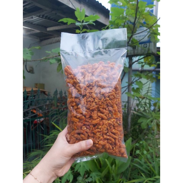 

USUS CRISPY EXTRA PEDAS DAUN JERUK 500 GRAM (NINA)