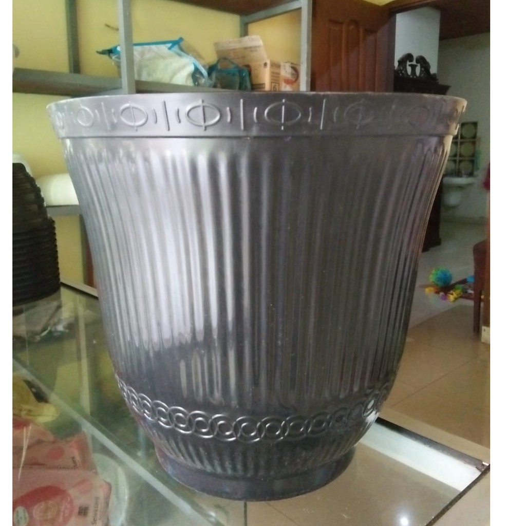 POT ROMAN HITAM 30cm