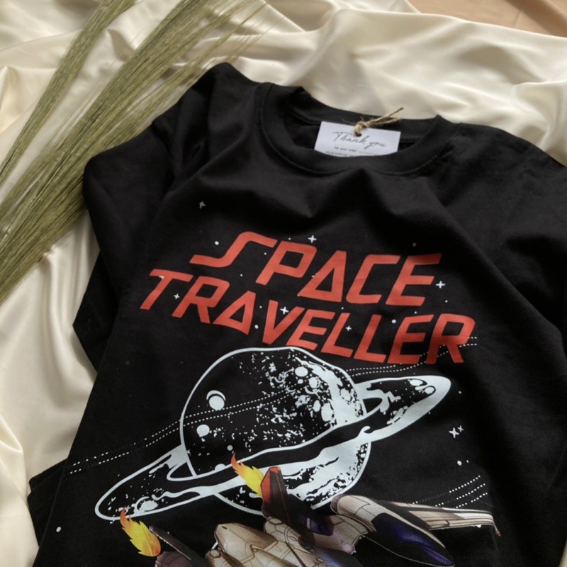 Tshitrallday Kaos Premium Unisex Pria &amp; Wanita bisa Oversize 100% Cotton Combed GRAPHIC SPACE TRAVELLER