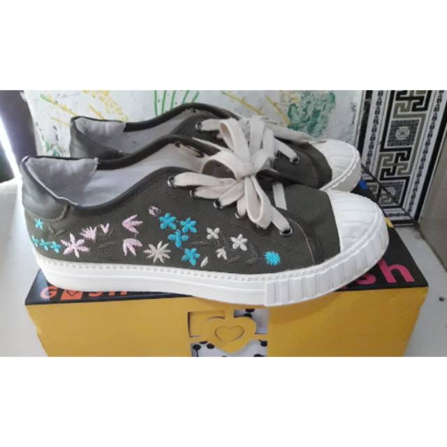 Sepatu GOSH preloved / gosh murah / gosh second / gosh sneakers