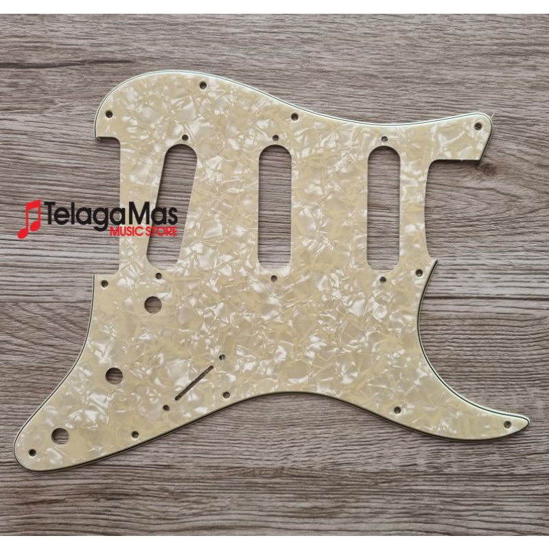 pickguard gitar fender stratocaster model cream pearloid