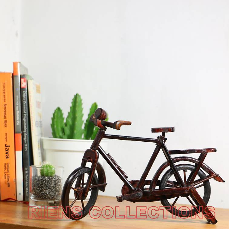 RIENS COLLECTIONS. MINIATUR DIECAST PAJANGAN SEPEDA ONTEL KAYU UKURAN 27X5X17 CM. Souvenir Jogja. Oleh Oleh Jogja