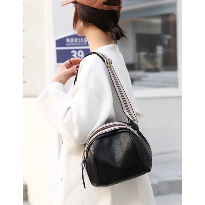 TFT AX200310 92966 AX966 E5159 T46 (4 MUAT 1 KG) Tas Selempang Slingbag Bag wanita import terbaru