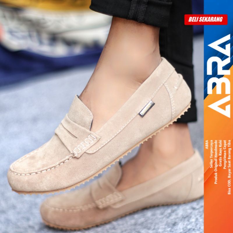 Noah Sepatu Slip on Pria Santai Casual Formal Suede Kerja Kantor