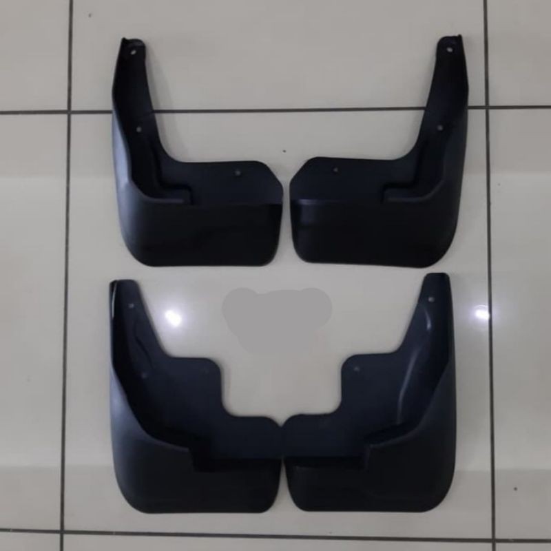 Mud Guard Karpet Lumpur Innova 2012-2013-2014-2015