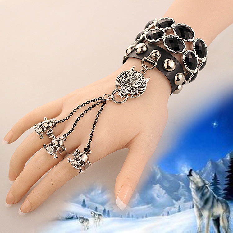 Gothic Leather Rivet Trim Wolf Bracelet with Skull Chain Ring 8507