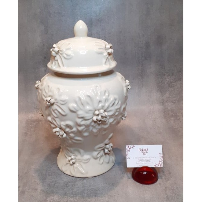 Guci Besar dan Tutup 3D Keramik