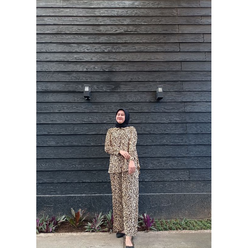 pajamas set motif macan