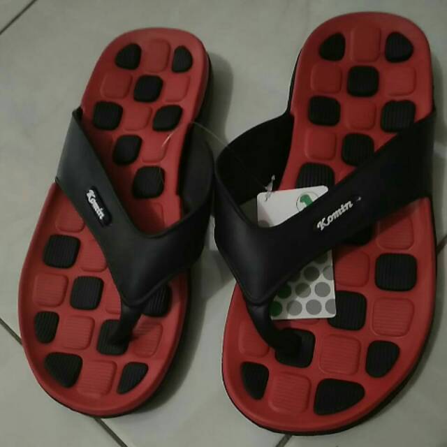 Sandal komin