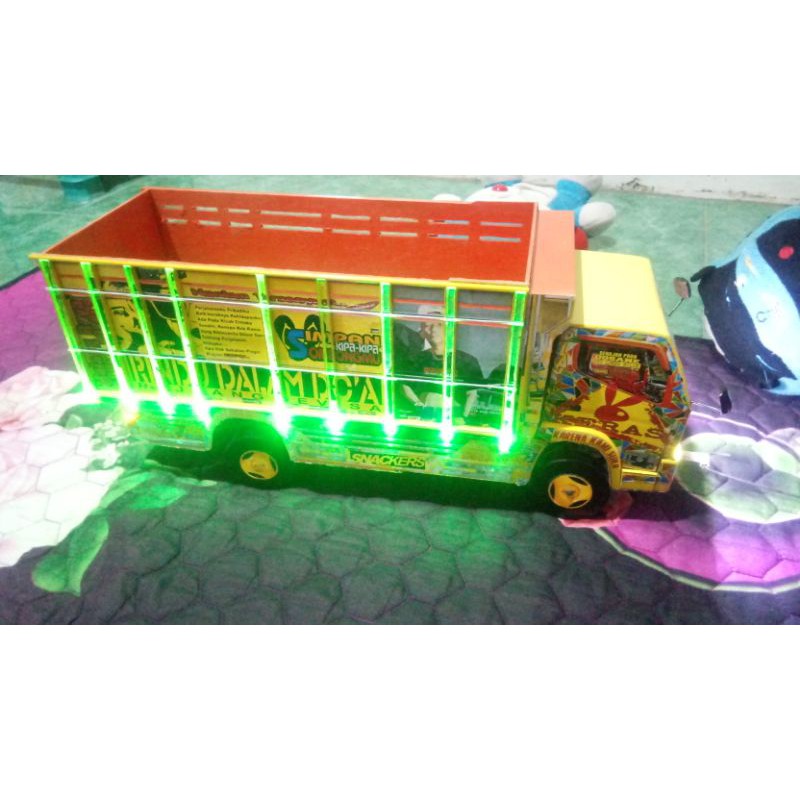 miniatur truk oleng jumbo bak 3d full lampu