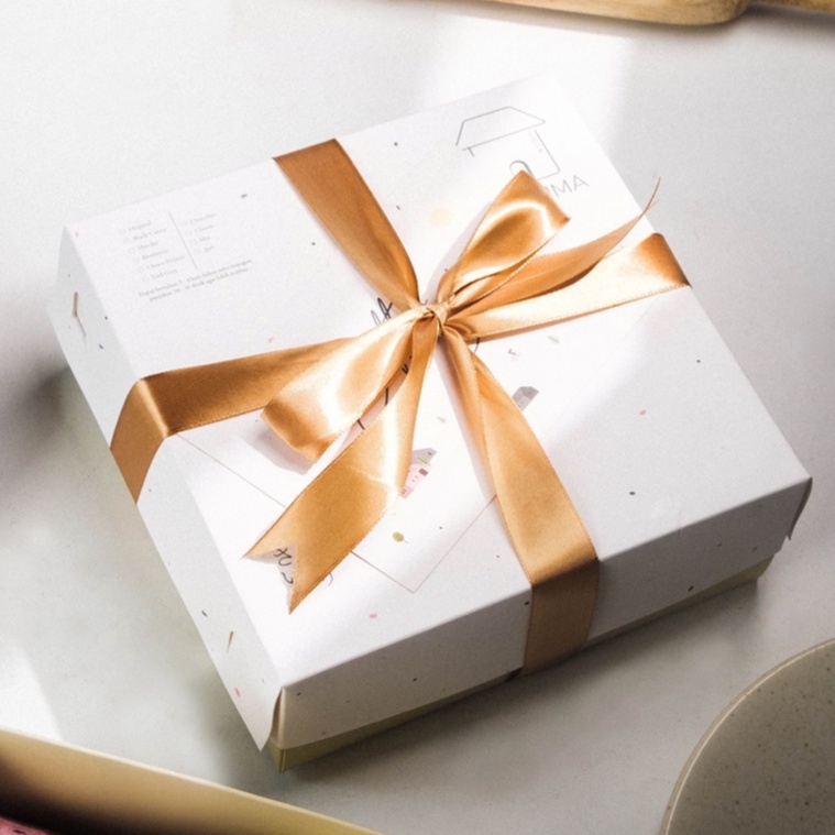 

Get Well Soon Package by Tadaima Bakehouse / Milk Bun / Gift Set