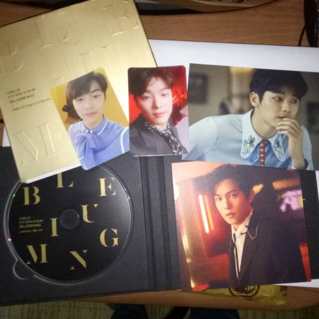 ALBUM CNBLUE BLUEMING (BOOKED)