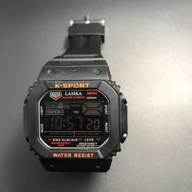 Jam tangan digital segi Sporty water Resist merk Lasika 8109