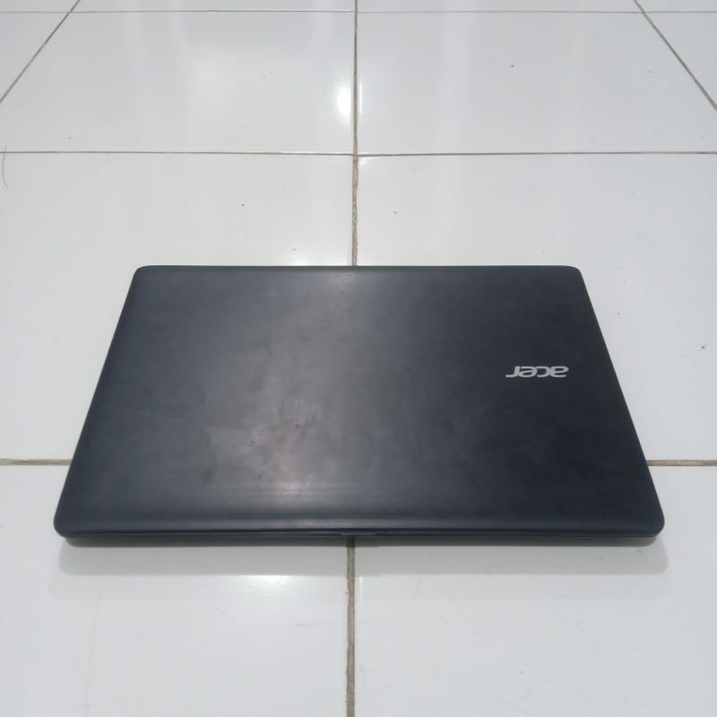 Laptop Acer One Z1402 intel Celeron N2957U Ram 4GB/500GB Windows 10 Layar 14 inch siap pakai Mulus