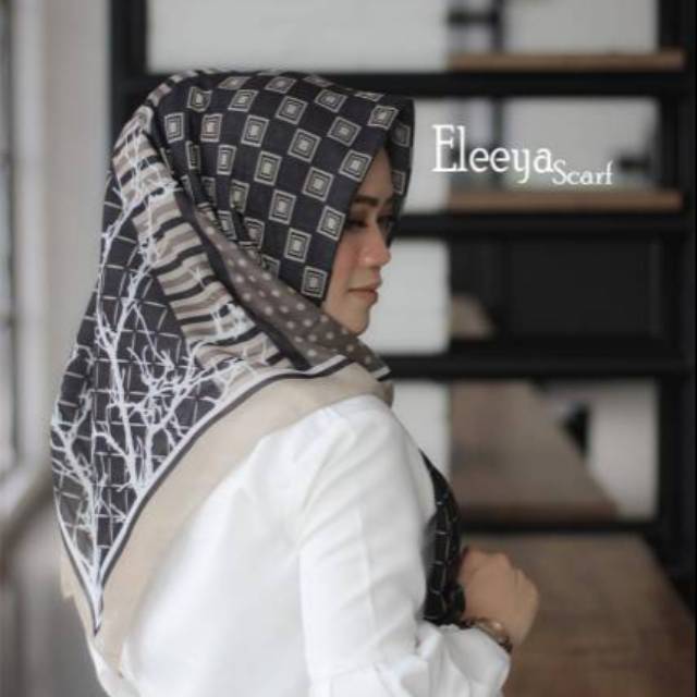 HIJAB SEGIEMPAT MOTIF ELY 70 II Eleeya Scarf