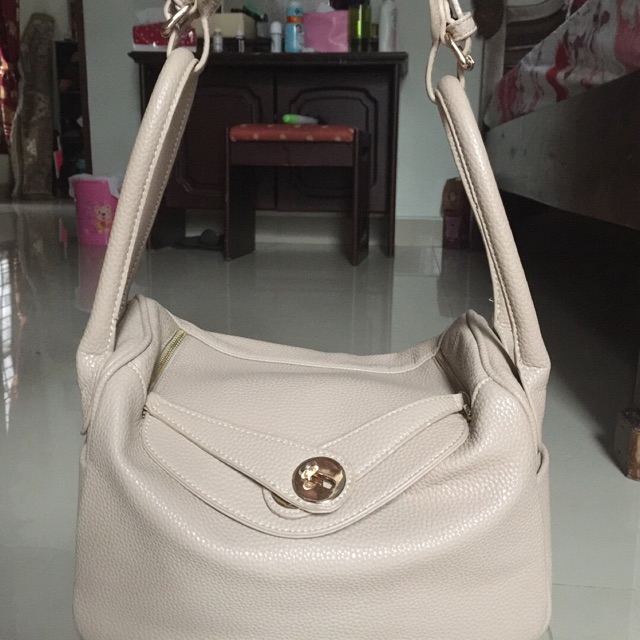 Hermes lindy beige