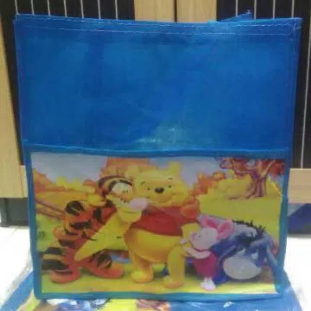 

Tas ultah winy the pooh