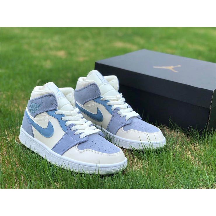 aj1 sail light blue