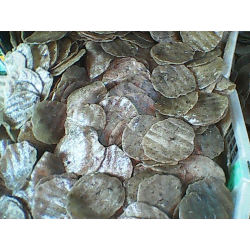 

Krupuk kemplang / kelempang Panggang khas palembang