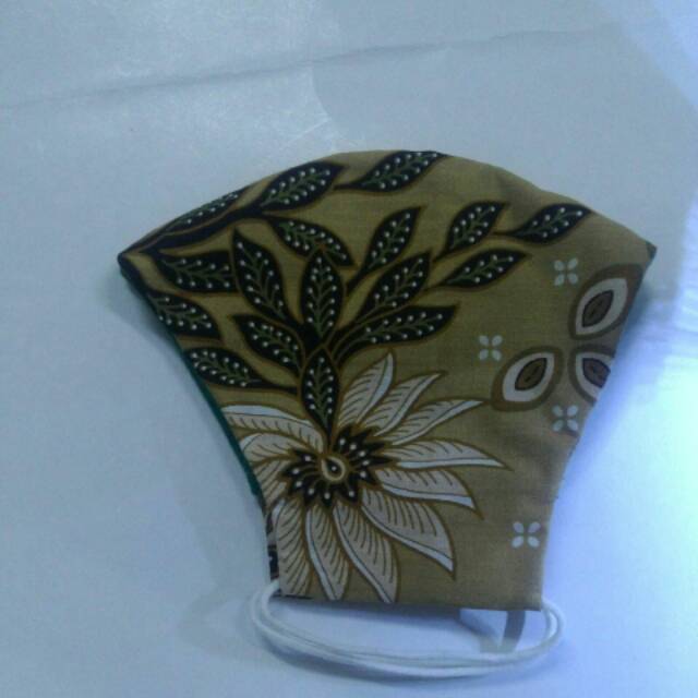 Masker 2 lapis