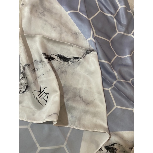 Zaskia Sungkar preloved jilbab Kia Satin