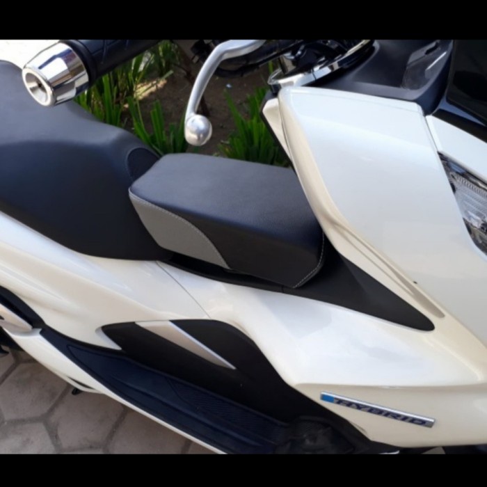 Jok Boncengan Anak Honda PCX 150 PCX 160 - Putih