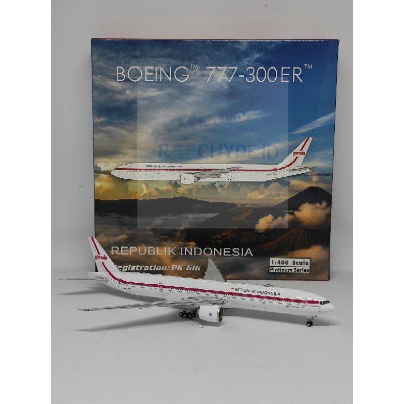 Diecast Pesawat Garuda Indonesia 777-300 ER PK-GIG Republik Indonesia by Phoenix 1:400