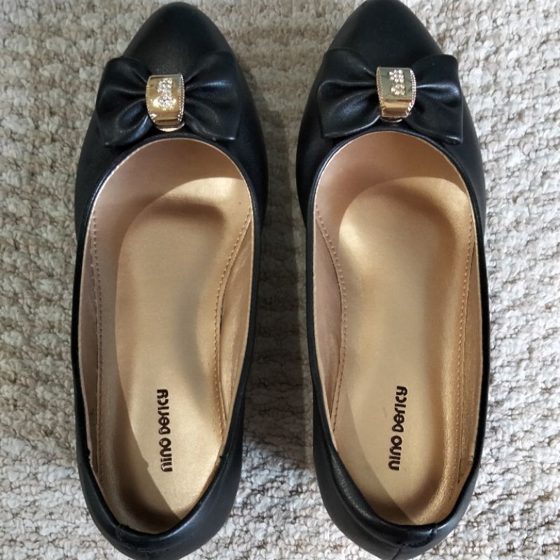 SALE Sepatu Hitam Nino Derici Hitam Heels Tinggi 4cm Pita