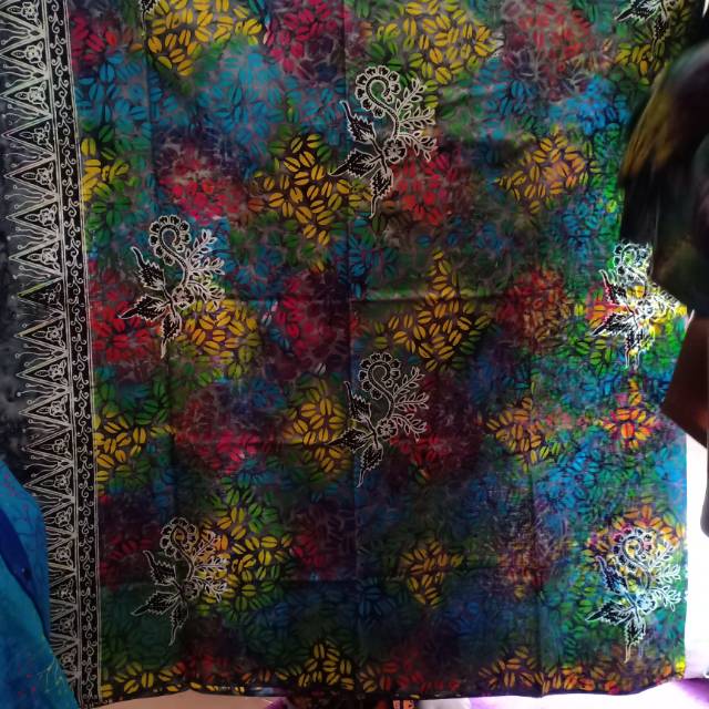 Batik Khas Banyuwangi Motif Kopi Pecah