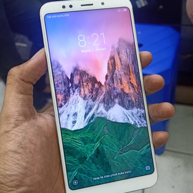 second xiaomi redmi 5plus 3/32 ex tam batangan muluss istimewa