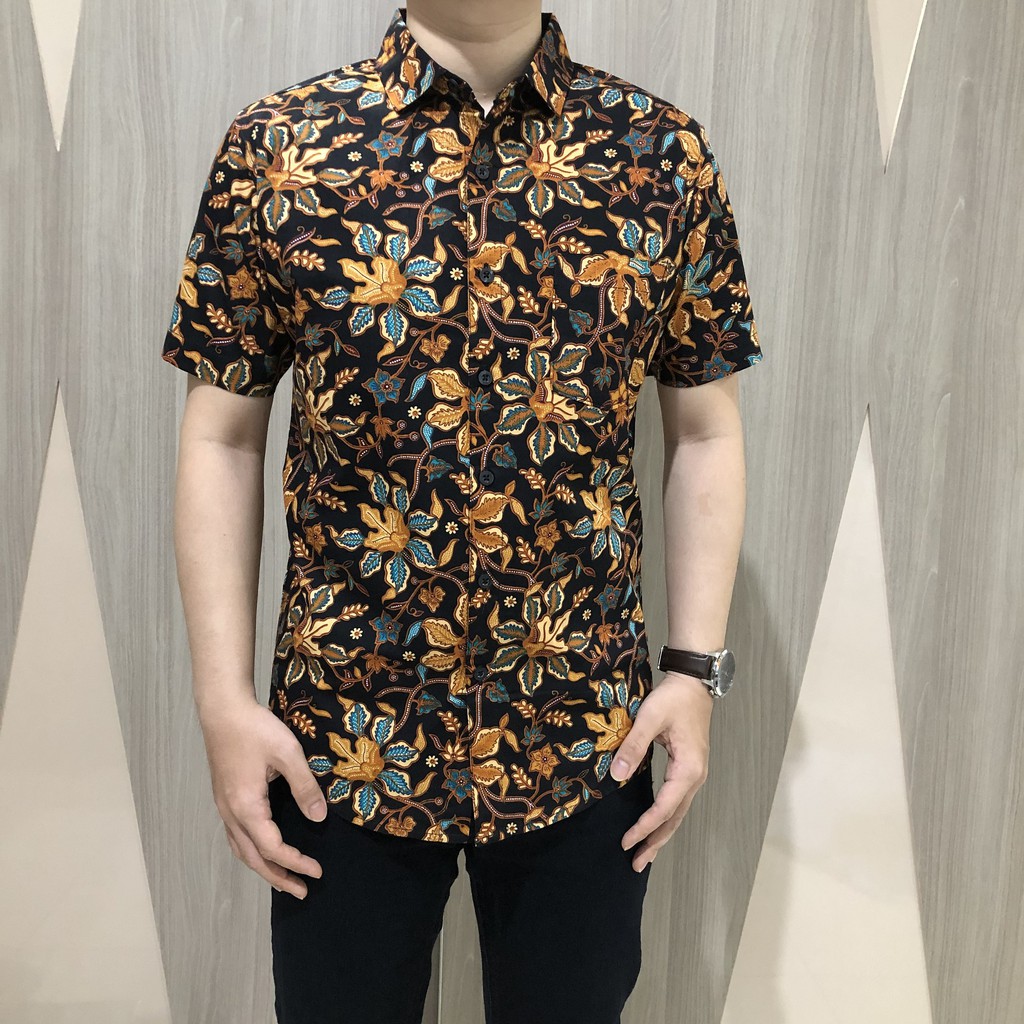 [GRIDLINE - S078 Black &amp; Navy] Kemeja Batik Slimfit Pria Katun Lengan Pendek Floral Kantor M-XXL