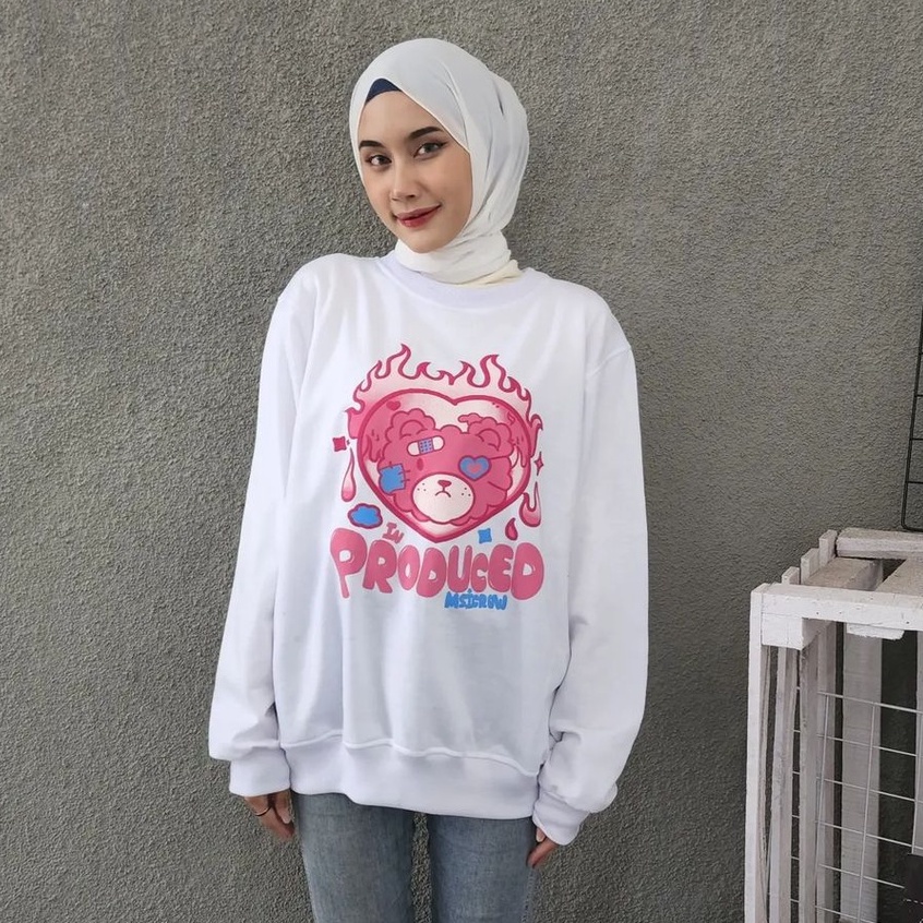 Sweatshirt Love in Produced Sweater Basic Motif Karakter Lucu