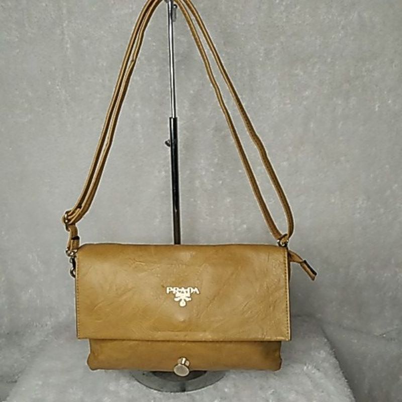 Tas wanita/Shoulderbag&Slingbag/Prelove Ball/Second Branded"PRADA"
