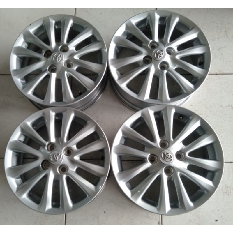 Velg pelek mobil seken OEM Toyota Etios Valco R15