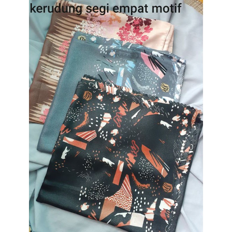 Kerudung Hijab Jilbab Segi empat bercorak