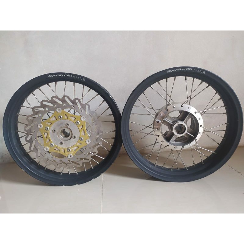 Velg Lebar double disc ,pnp Thunder 125