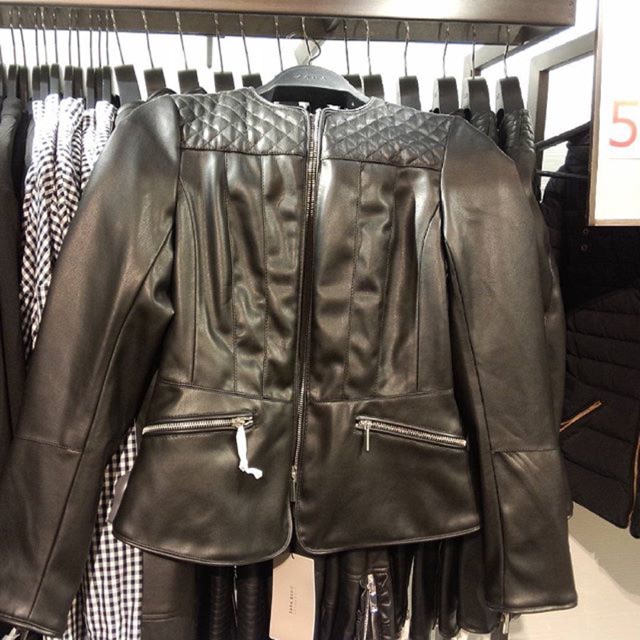 Jaket kulit "nikita Mirzani"zara