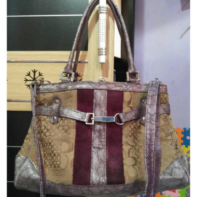 Tas Selempang Coach Ungu Preloved