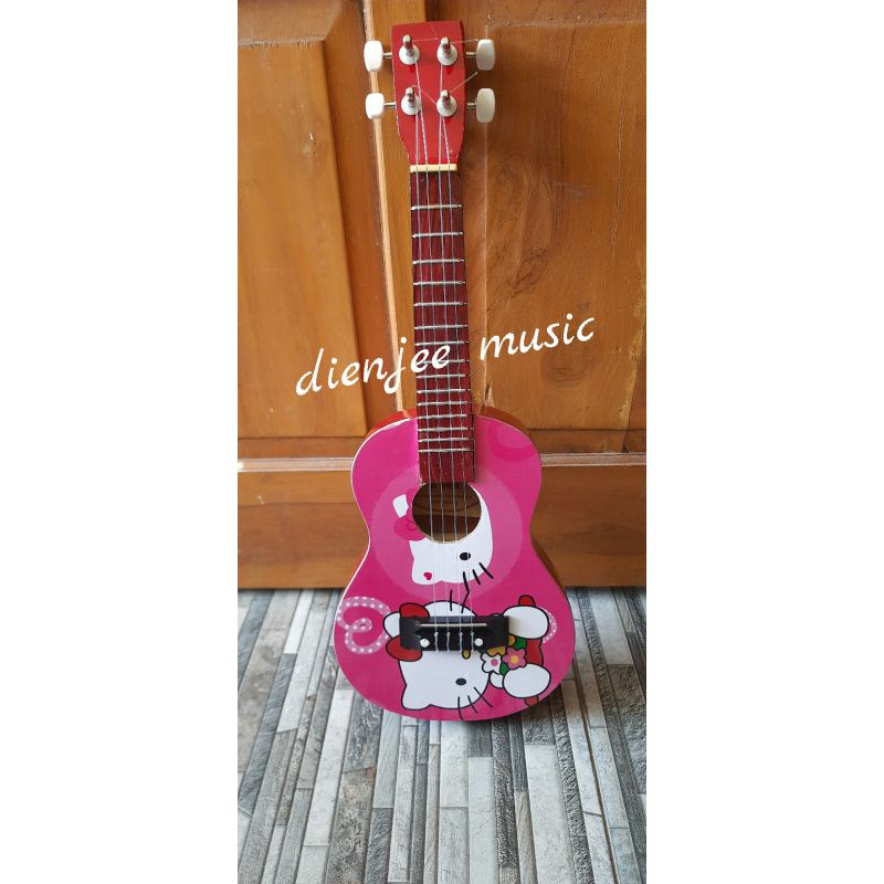 ukulele/ gitar ukulele motif hello kitty/ukulele karakter helo kitty/kentrung/kado