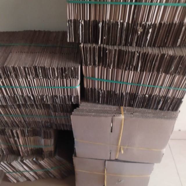 

kotak atau kardus polos size 20 x 10 x 8 cm