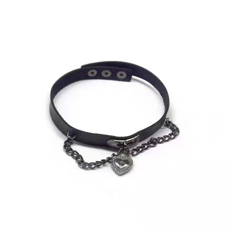 [GOTH] Women Gothic Leather Choker with Metal Heart Chain 8344