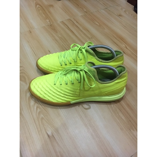 Nike MagistaX Proximo (not adidas, puma, mizuno)