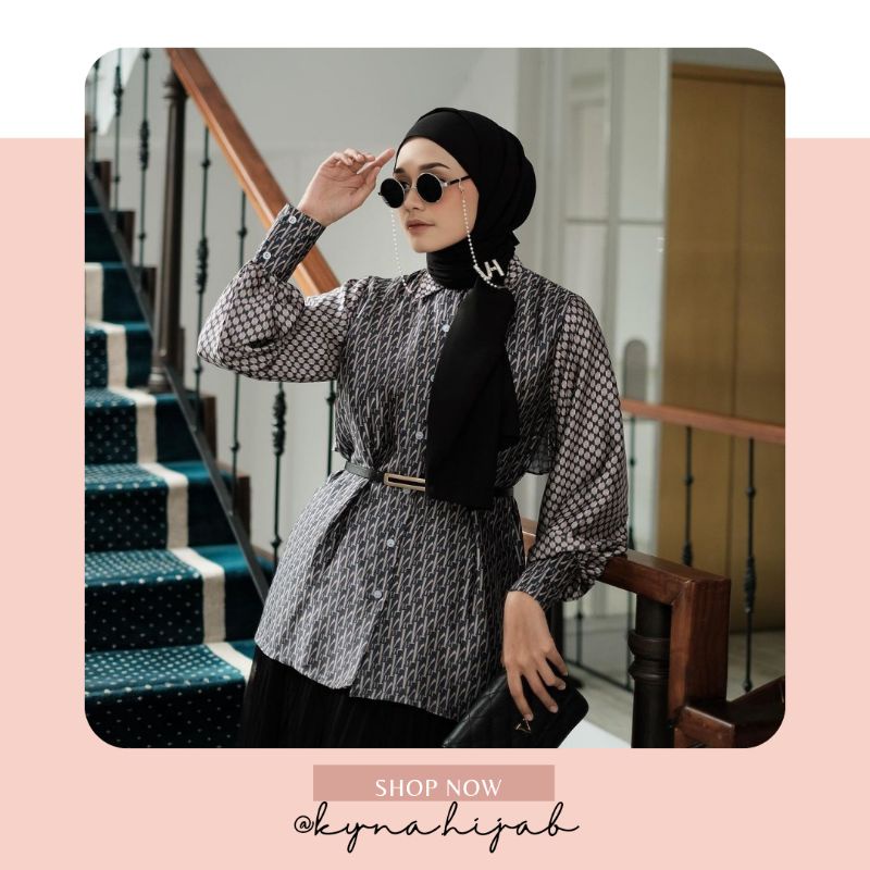 MONOGRAM SHIRT vanilla hijab