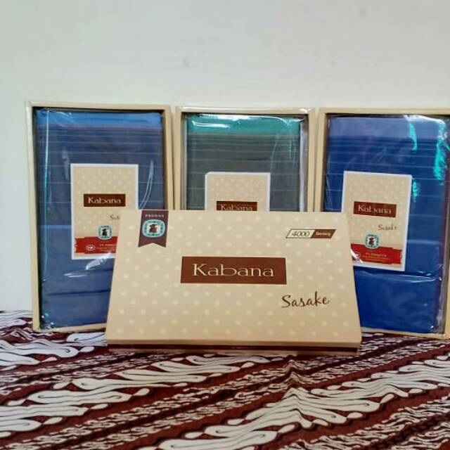 Sarung tenun Gajah Duduk Sasake Kabana