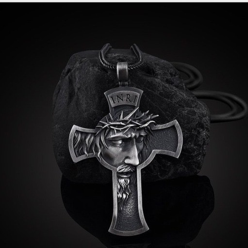 Kalung Desain Salib Yesus Bahan Stainless Steel Untuk Pria