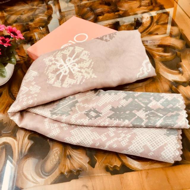 Mina Scarf RIA MIRANDA New